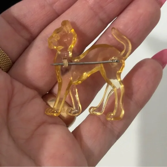 Vintage Lucite cat 1930’s clear yellow orange color - Picture 2 of 4